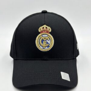 Шапка с козирка Raal Черно