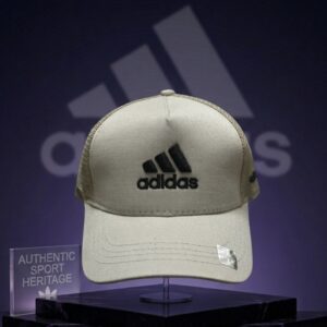 Шапка с козирка ADS Кремаво Черно