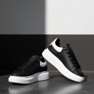 Маратонки Mcqueen Цвят Черно Бяло